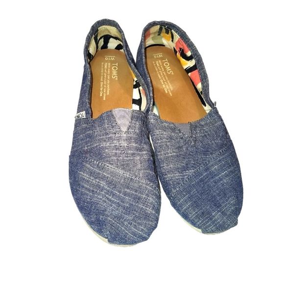 Toms Shoes - Tom's chambray blue flats sz 10w